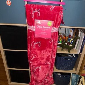 Juicy couture plush twin blanket